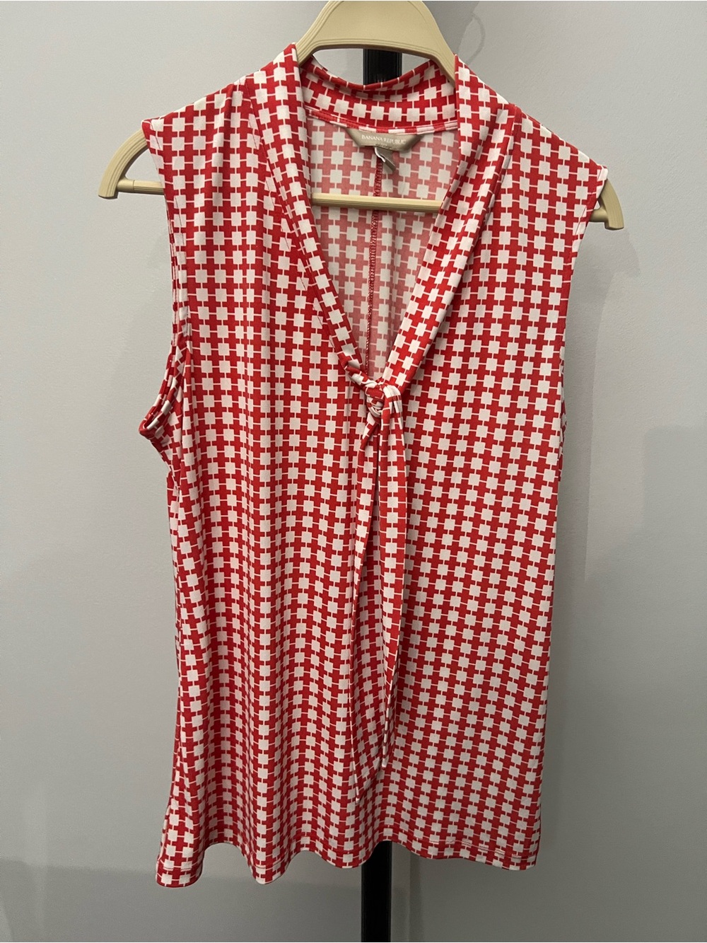 Banana Republic Red & White Sleeveless Tie-Neck Camisole